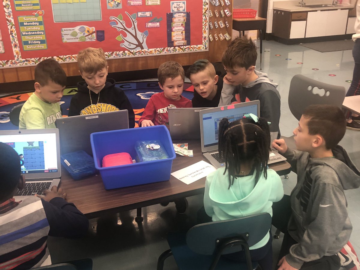 darcymchale3's tweet photo. Loved helping our Kindergarten friends from @MrsChamberland during their Hour of Code today!! @MOSandshore @Jen1Curry @kristymc24 @NicoleMusarra #MOTSDHourofCode2019 https://t.co/FnmaJeVQlX