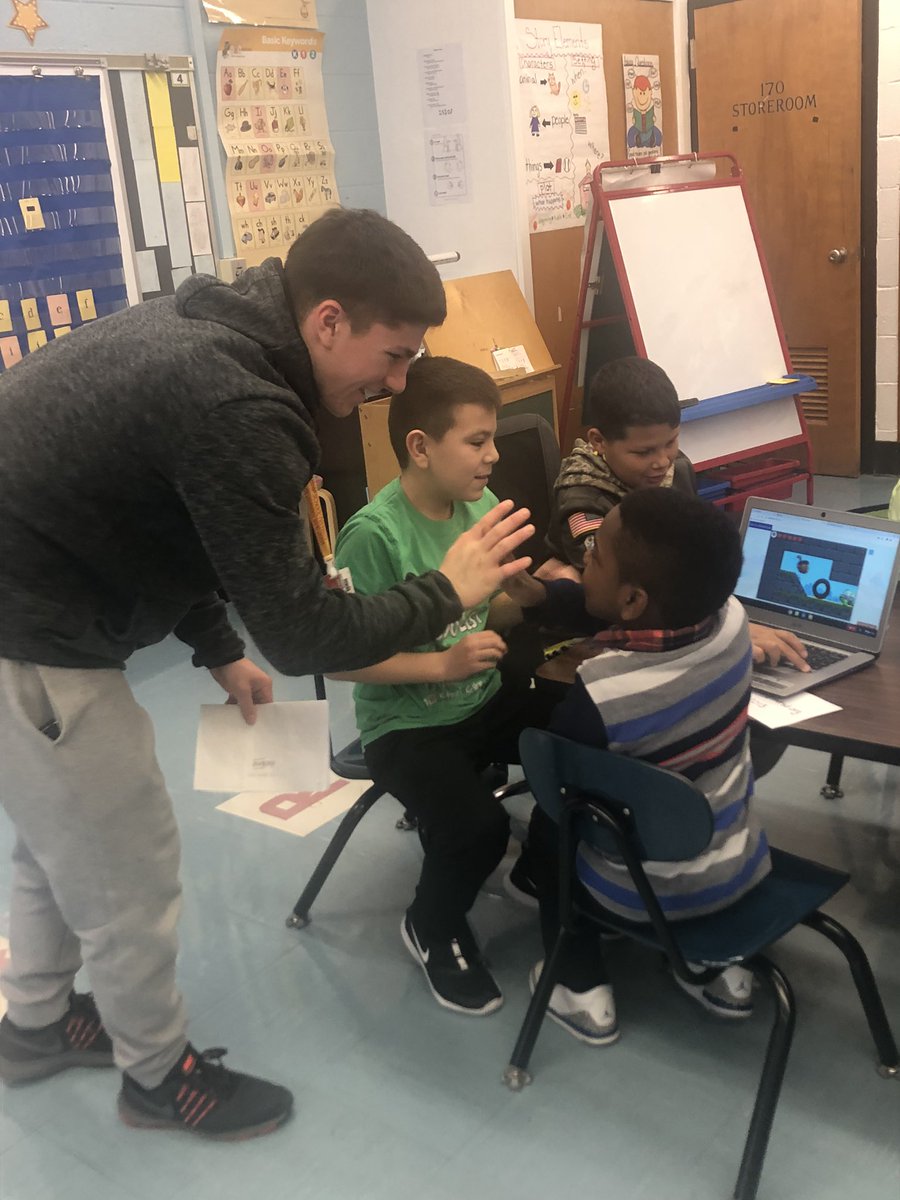 darcymchale3's tweet photo. Loved helping our Kindergarten friends from @MrsChamberland during their Hour of Code today!! @MOSandshore @Jen1Curry @kristymc24 @NicoleMusarra #MOTSDHourofCode2019 https://t.co/FnmaJeVQlX