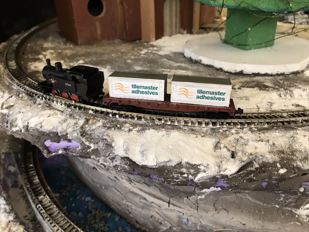 Beccles tiles Christmas window display didn’t win first prize for originality , it definitely should of 👍🏻👍🏻well done lads👌🏻maybe next year.