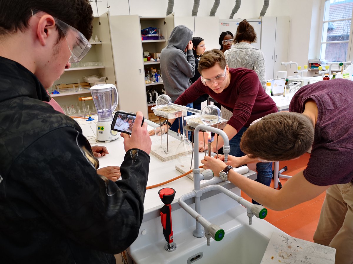 IBatHPC's tweet image. Last week, our #DP1 students worked on their #Group4projects in #IBBiology and #IBChemistry. Great success for everyone!

#IBDP #internationalbaccalaureate #IBatHPC #BelongEngageGrow #IB #Science #Heidelberg #Education