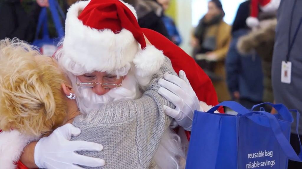 It’s not too late to support isolated seniors in #Calgary during the holidays! <a href="/LondonDrugs/">London Drugs</a> #StockingStuffersforSeniors campaign is still collecting donations to fulfill late gift requests. To participate, drop off a new unwrapped gift at any London Drugs before Dec 16th.