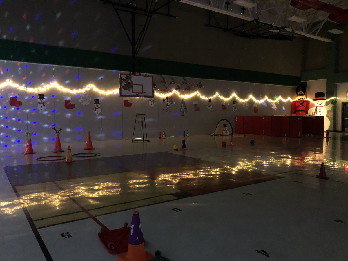 Cole P.E. Winter Wonderland 2019 Bringing fitness and fun together for our ss #thecoleway <a href="/dresendiz02/">David Resendiz</a> <a href="/coach_hetrick/">Lexi Hetrick</a> @NISDHealthPE