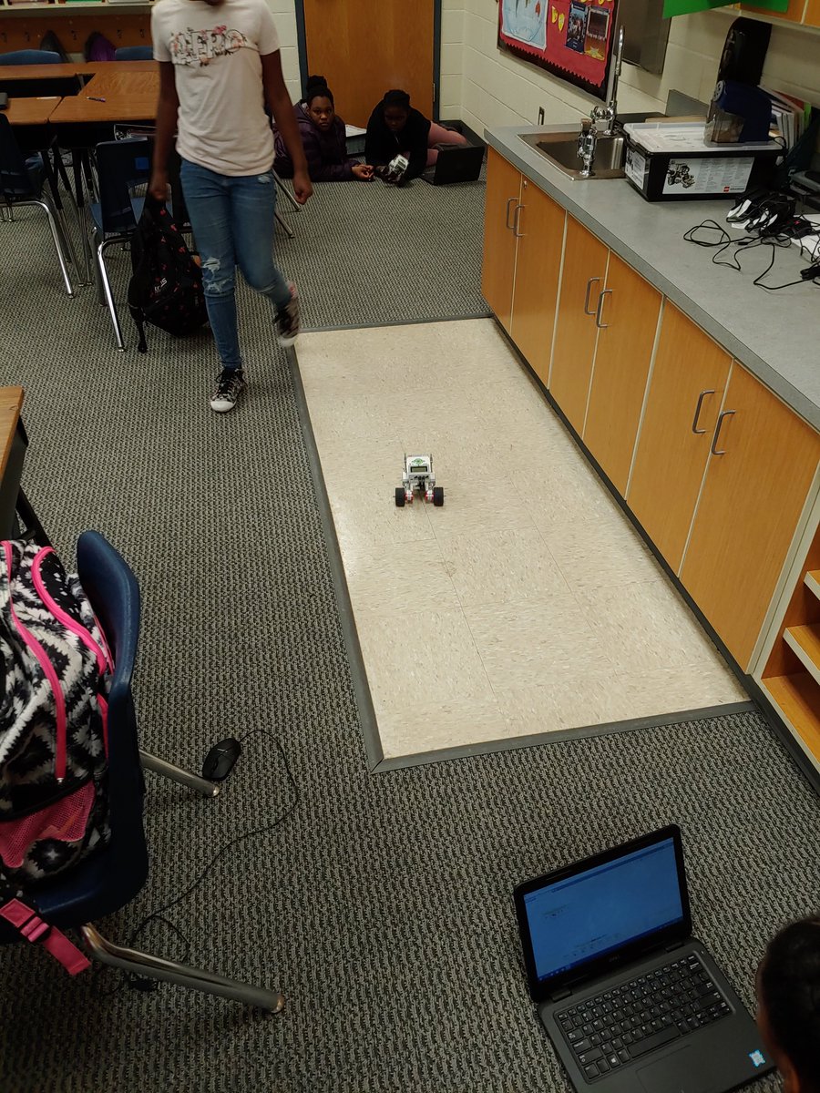 Saunders_Stars's tweet photo. Lego Robotics race today! We got to see in two rounds who could get closer to the marker line without touching it. Lots of fun today for coding week! @SEstarsR2 #stars4csed @Itecswick https://t.co/ZYwchrNxos