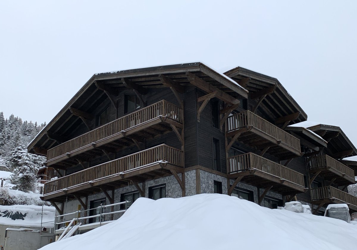 valtinee's tweet photo. ASPEN PARC sur la station de ski d'AURON(06). Plus que quelques semaines avant la livraison. chantier pour le compte de IMMOBLEU et maitrise d'Œuvre BEL SALADINO https://t.co/o9YArhkXpn