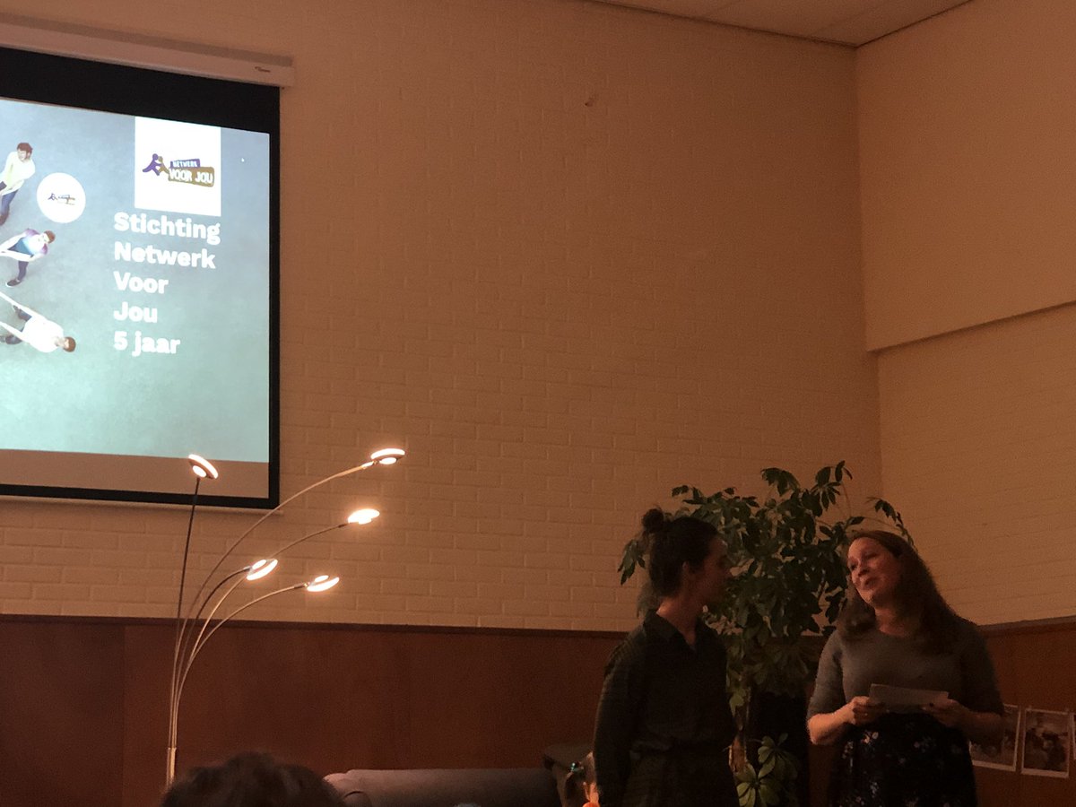 martijnbeek1's tweet photo. Bij viering #jubileum #5jaar @NetwerkvoorJou samen met collega @DLochtenberg Oa aandacht voor de projecten #yourcube en #suryana, maar uiteraard ook voor de vele vrijwilligers die zich de afgelopen 5 jaar hebben ingezet voor @gemVeenendaal https://t.co/ovzI8HJqZH