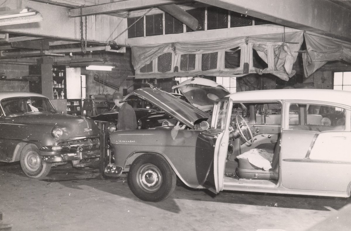 #TBT While the looks of the service department has changed over the years, our level of service has never wavered! #Hoselton100