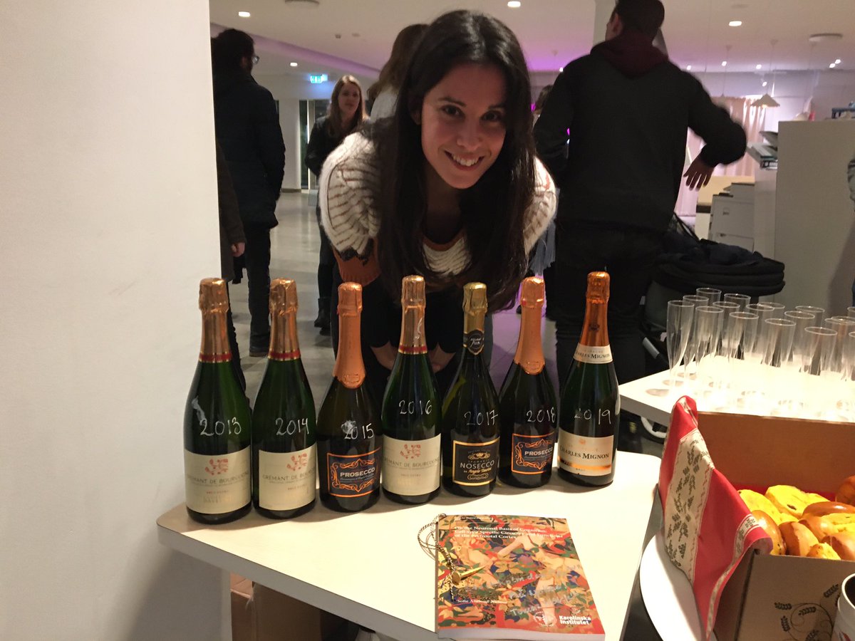 MPapathanou's tweet image. Proud supervisor and happy soon to be Dr. !!! Congratulations @sahrlund @CarlenLab @karolinskainst 🍾🧠#PrefrontalCortex #DMClab #cognition #neuroscience #WomenInScience