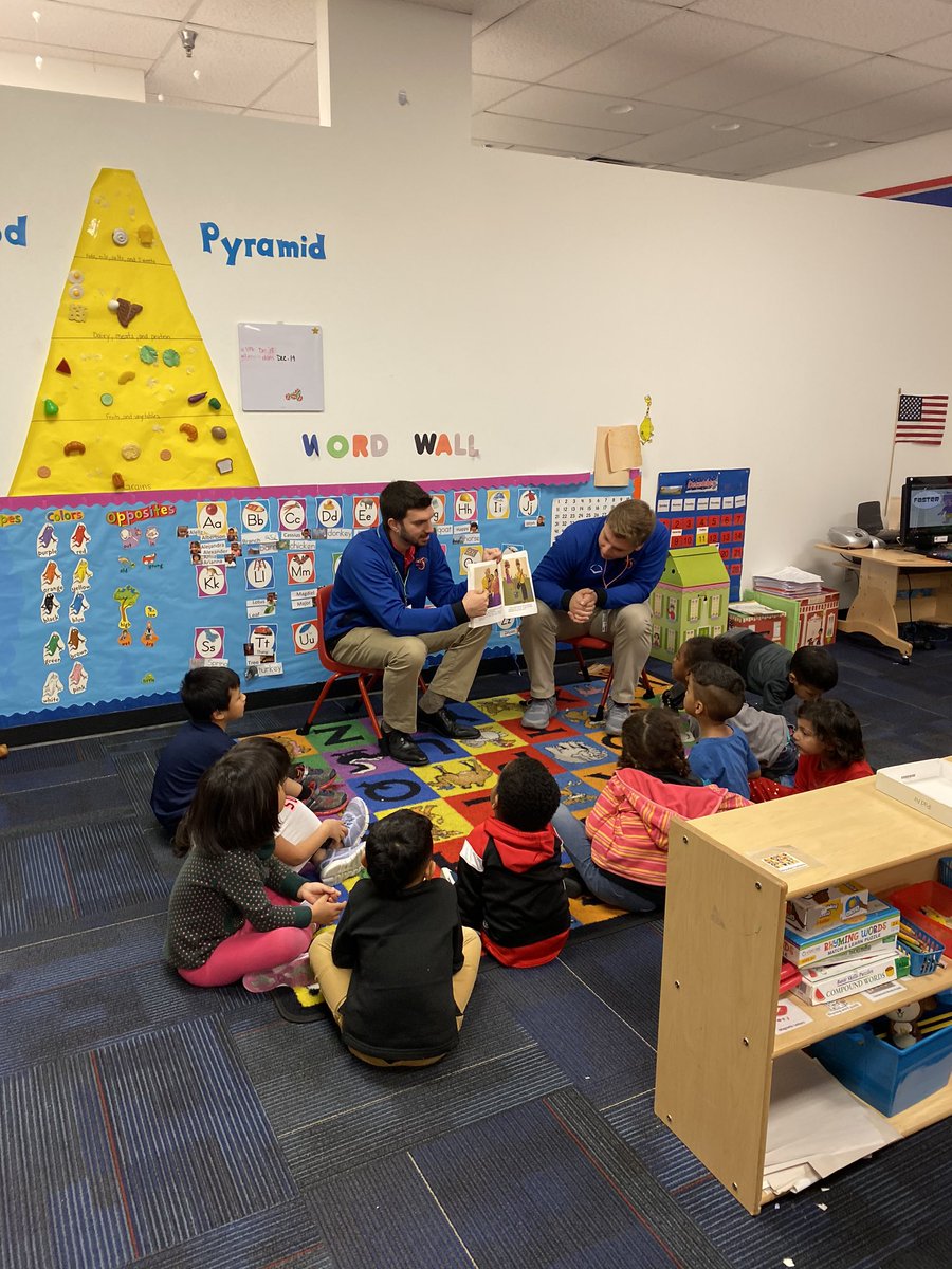 JaxShrimp's tweet photo. Today was another #ShrimpService day for the Jacksonville Jumbo Shrimp front office! This morning we spent time at Chappell Head Start reading and doing activities with their kiddos! Thank you to the staff for showing up and showing out like always! https://t.co/RdGnjs6GxK
