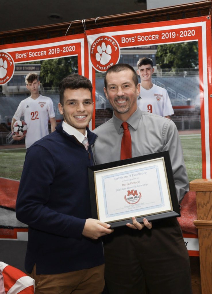 One of the many pictures at our excellent banquet last night! Our Senior Captain Darek Panucci with Athletic Director Ron Ledbetter #mahs