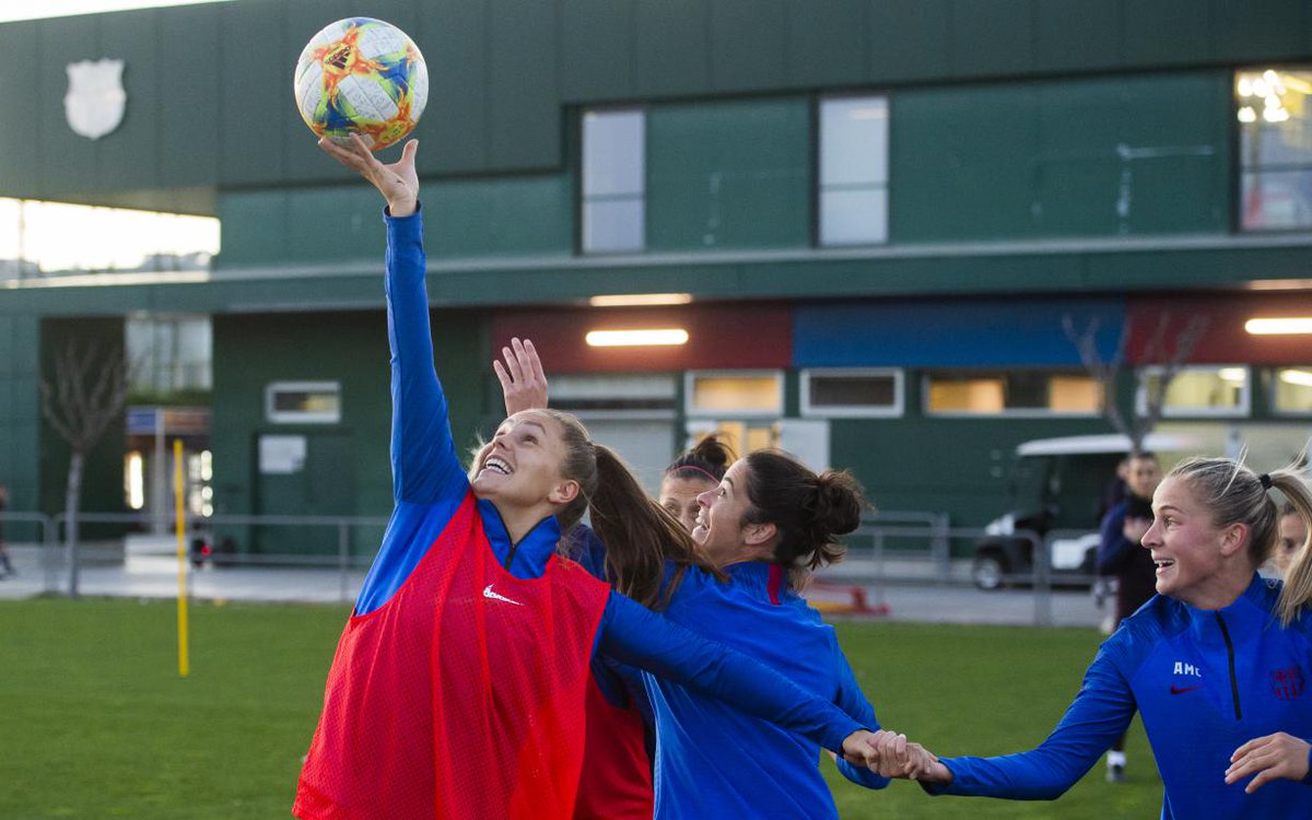 FCBfemeni's tweet image. 📸 Així ha estat l'última sessió abans del derbi de dissabte! / ¡Así fue la última sesión antes del derbi del sábado en la Ciudad Deportiva Dani Jarque! #ForçaBarça