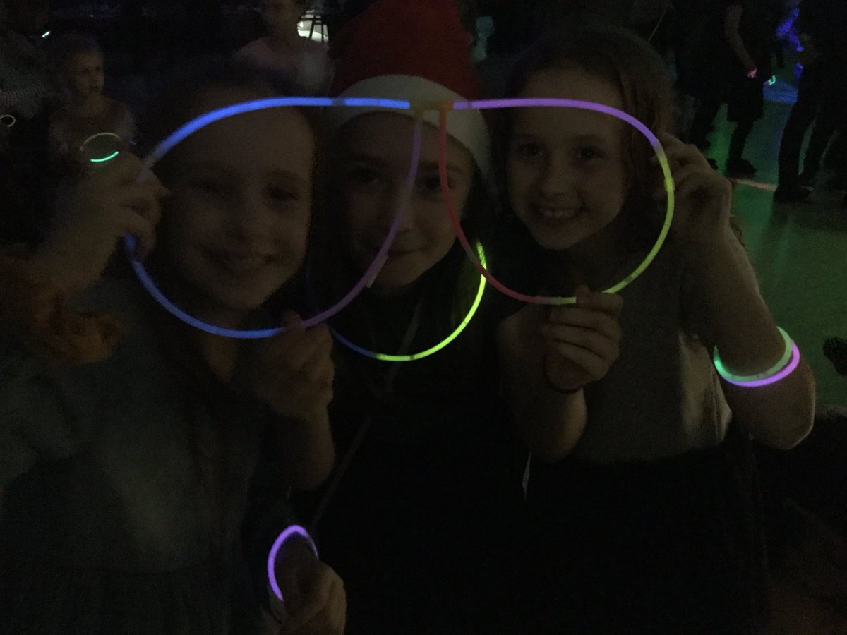 OrchardParkSch's tweet photo. Thank you to the @OrchardParkSch PTFA for organising a brilliant winter disco. #community #parentpartnership #danceforhours https://t.co/QTe5eGTzHd