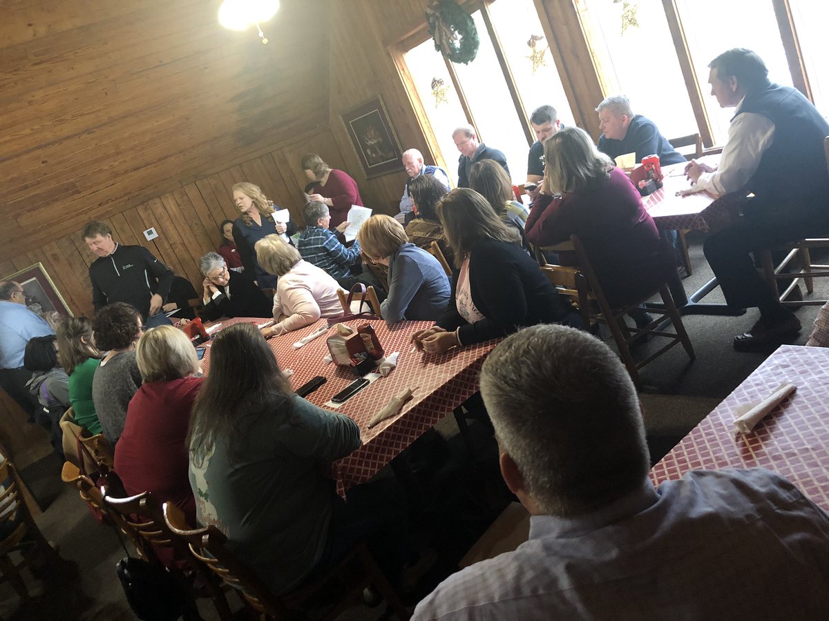 CandiCollier72's tweet photo. 🎶It’s beginning to look a lot like... a Comprehensive Local Needs Assessment.🎶 West TN CTE Directors meet in Jackson today to discuss examples. #WestisBest #ThanksClark https://t.co/DelhStX9MG