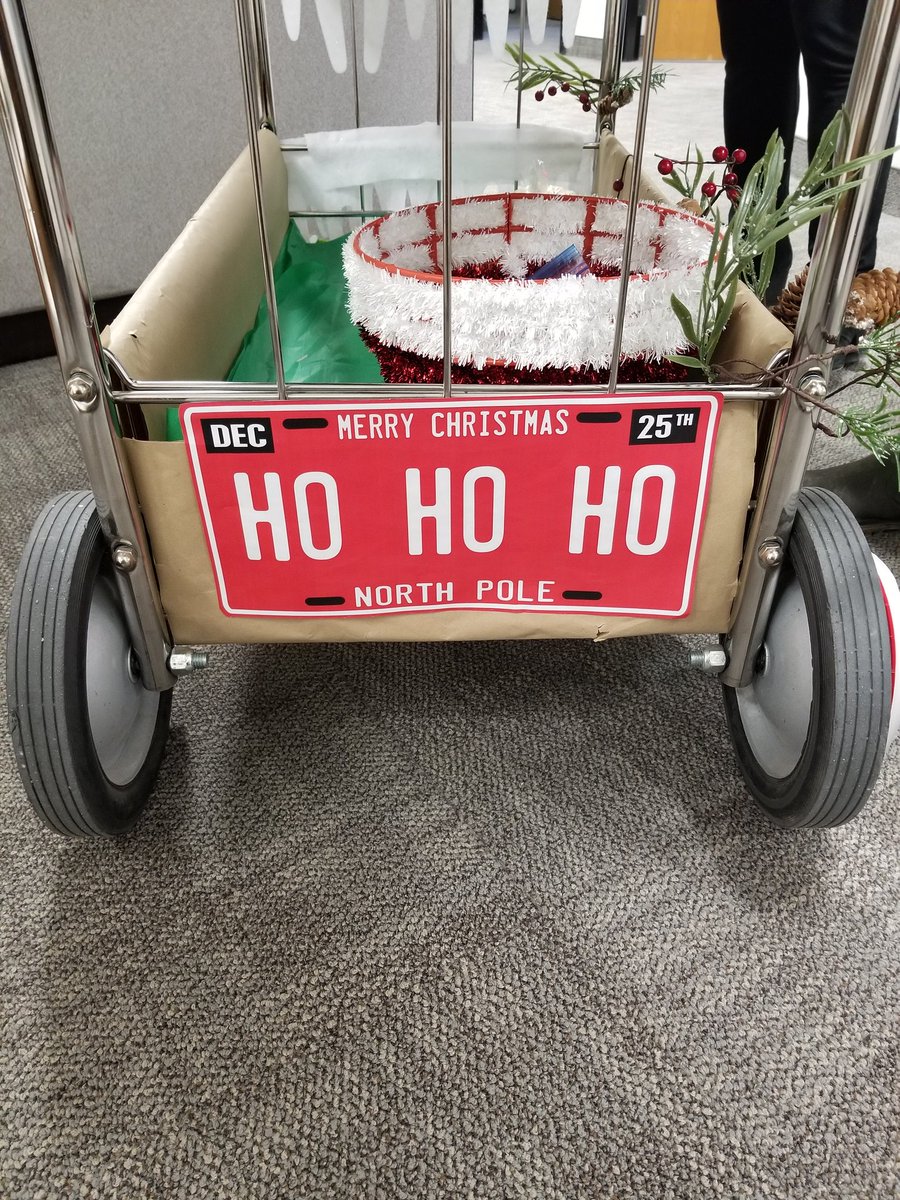 northern_norton's tweet photo. We have met our fundraising goal for @GCWCC_CCMTGC @myunitedway @giveatwork but we're not done yet! One last day for our Holly Jolly Trolley selling home-baked treats, all proceeds to charity.

(Note that the cart is properly licensed!) https://t.co/1OzTs8ID8B