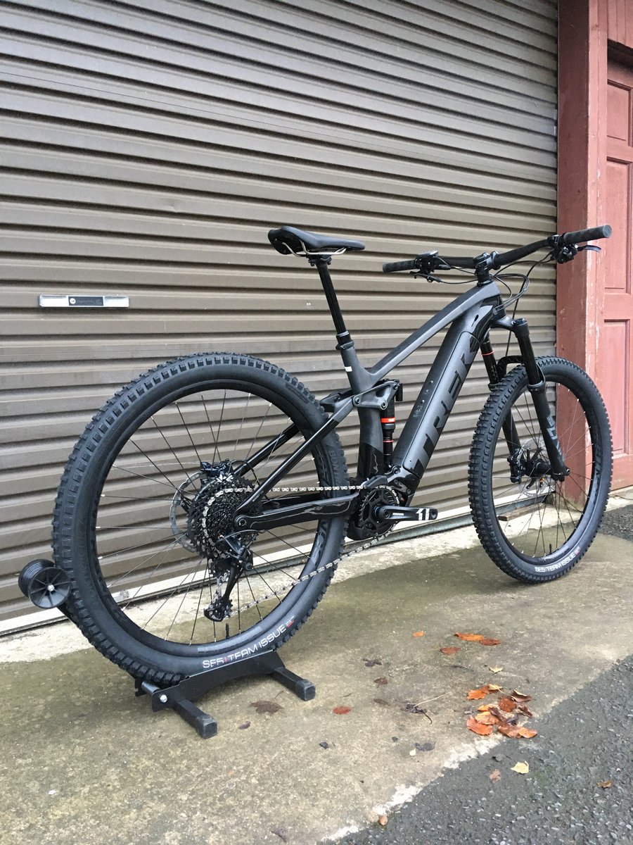 HardieBikes's tweet photo. .@TrekBikes Rail 9.8 #freshgoodsfriday #electricbike #mountainbike #ebike #ebikes #emtb https://t.co/bwcN5qBfvI