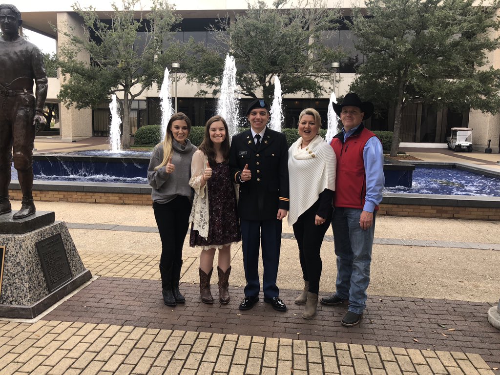 pgerig's tweet photo. Now, at Tyler’s Commissioning Ceremony. Shout out to Webb, Scott Johnson and MNHS.  He is commissioning with distinguished honors.  Way to go Tyler!!!! Picture before bars are added to his uniform. #mymisd #burksmisd https://t.co/hNTe3XjaIc