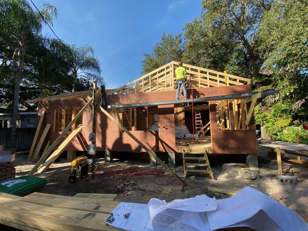 HGC_Designbuild's tweet image. Business as usual in the front of our #oregonaveproject, but there’s a party going on in the back! 🏠 🔨