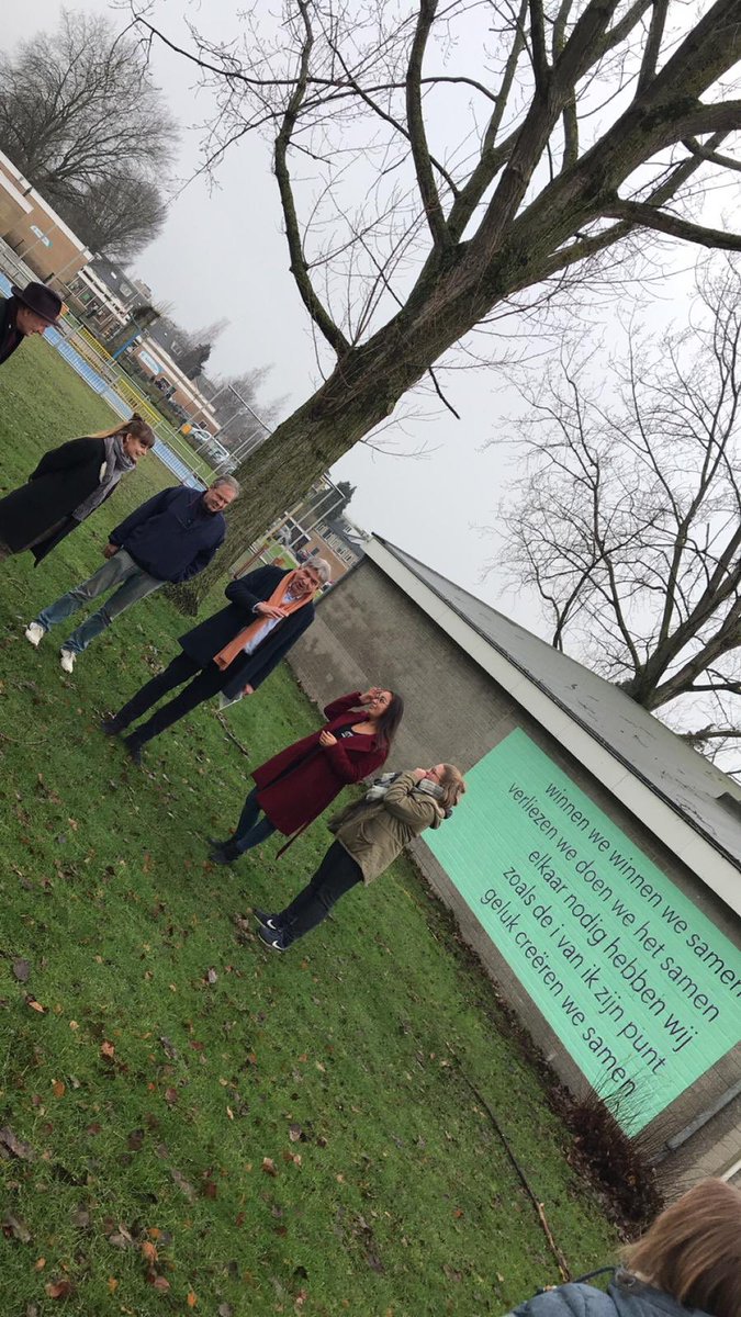 VersaDeKeet's tweet photo. Onthulling gedicht gemaakt met jongeren en handhaving in de Keet @WimarD66 https://t.co/N2h22Sfr1P
