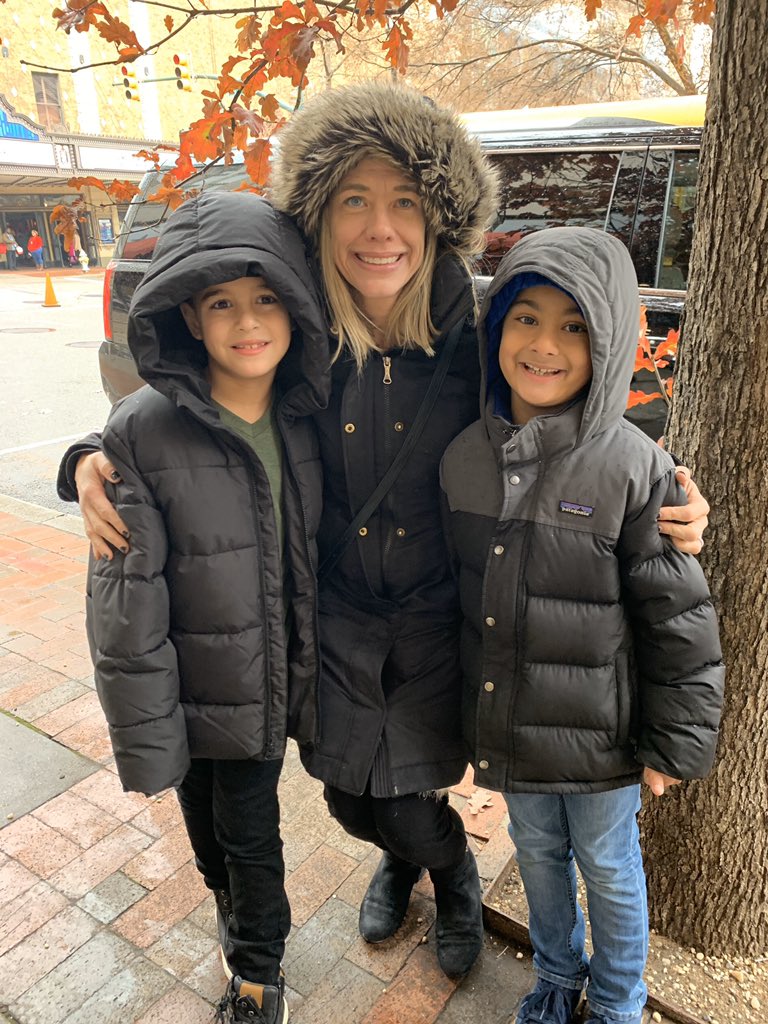 searceymindhive's tweet photo. Thank you @MakeupLaveena for chaperoning our trip! We had  so much fun @RichmondBallet https://t.co/r5VH3Yb2F3