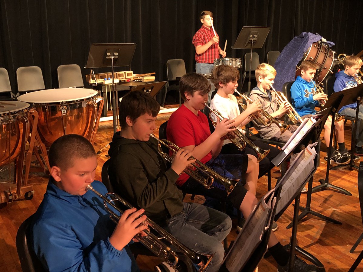 socallawaybands's tweet photo. Our two sections of 6th Grade Band got to play together for the 1st time today in preparation for our Concert next week.  This is always one of our favorite moments of the year and you could tell there was excitement in air about playing together.  #SCMSbands #MSHSChallenge https://t.co/o4BNLdvwOZ