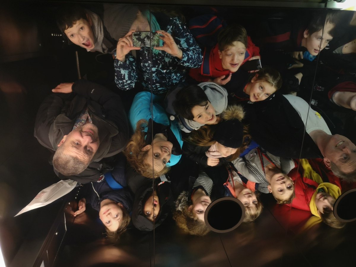 Cheam_English's tweet photo. Met Museum followed by a very long walk (under the rain :-( ) back to the hotel. Despite the 26, 000 + steps done today, the children did not complain once! Real little troopers! Very proud of them once again! https://t.co/yO63Af8bVv