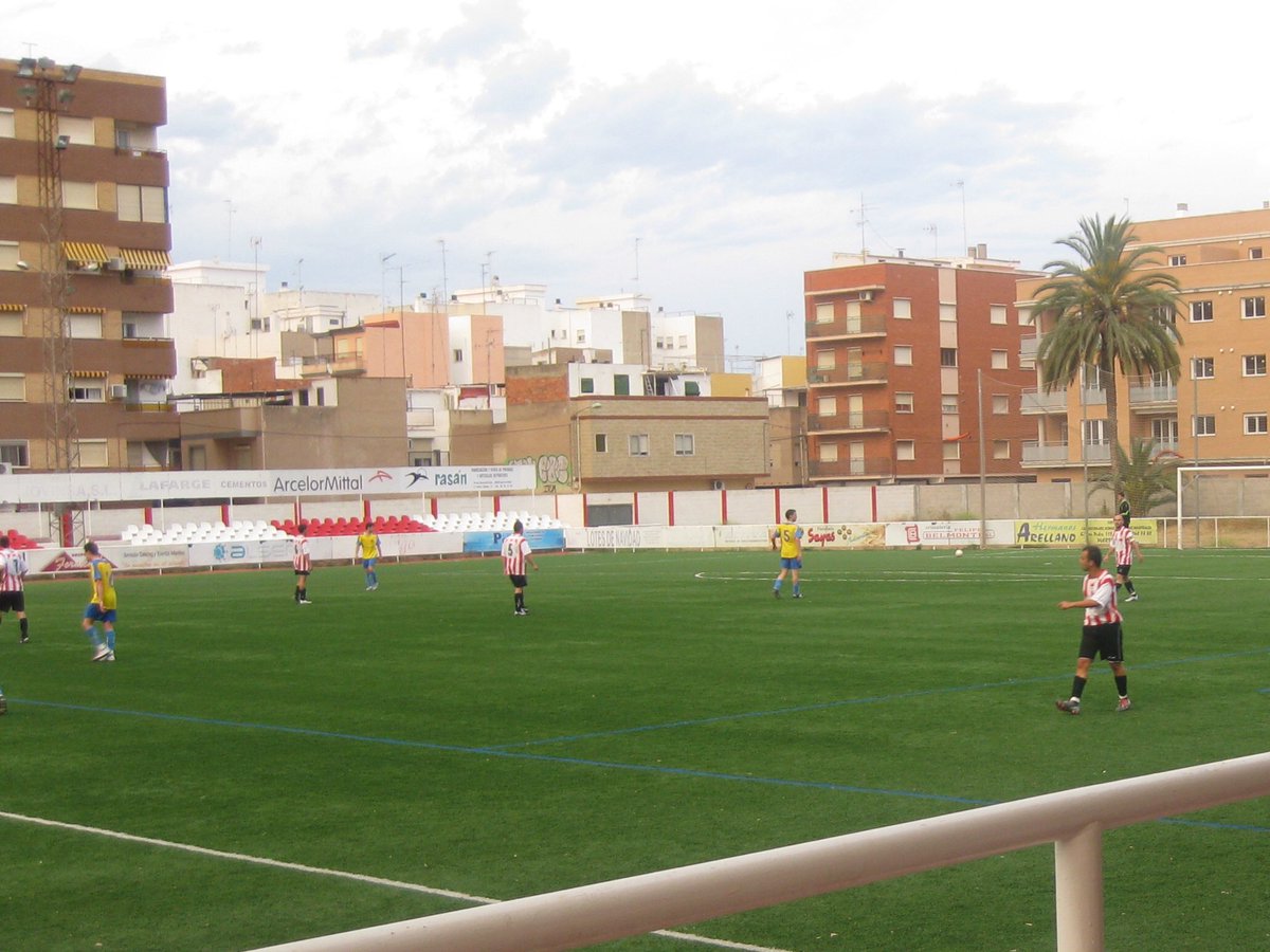 CarlosAntDaza's tweet photo. Este club cumple hoy 100 años, y quisiera felicitarlo dándole las gracias por confiar en mi durante casi 6 años y permitirme formar parte de la historia del @CDACEROOFICIAL
#AupaAcero #CDA100 #LeonesDelMediterraneo https://t.co/VFTO3jkkCX