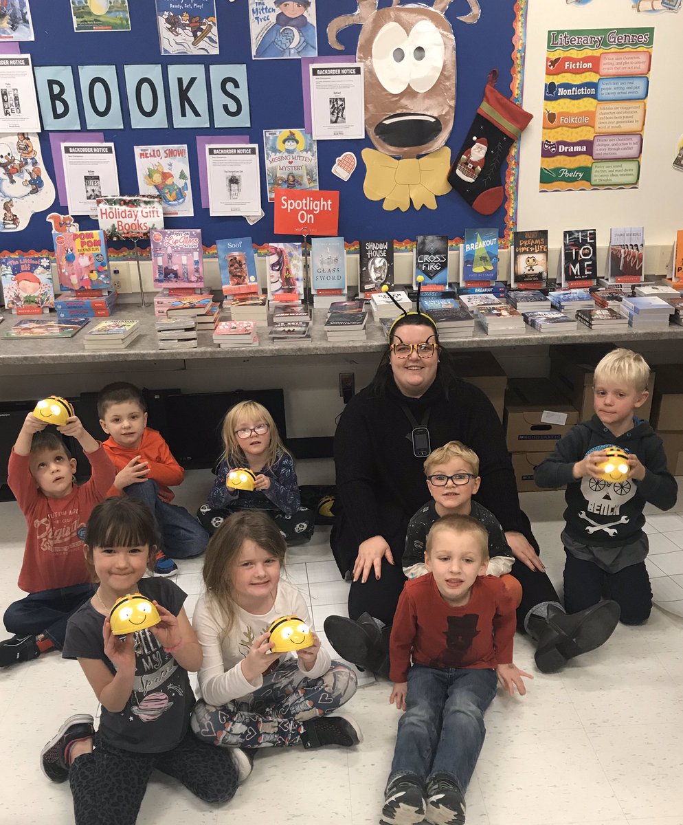 artdeb29931's tweet photo. Hour of code @mics_chepstow. Bee bots, Dash, Scratch and MakeyMakey. What’s not to love. #BGCCodes #micsinnovates @BGCDSB https://t.co/39Qj9eWZa4
