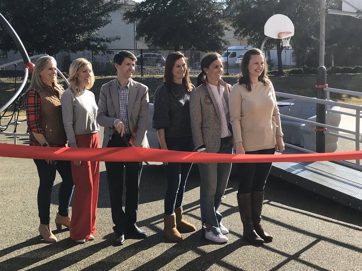 TriggTom's tweet image. Enjoyed the ribbon cutting for the new MIS/HPMS playground.  Thank you PTA for your fundraising efforts!   #greatforkids