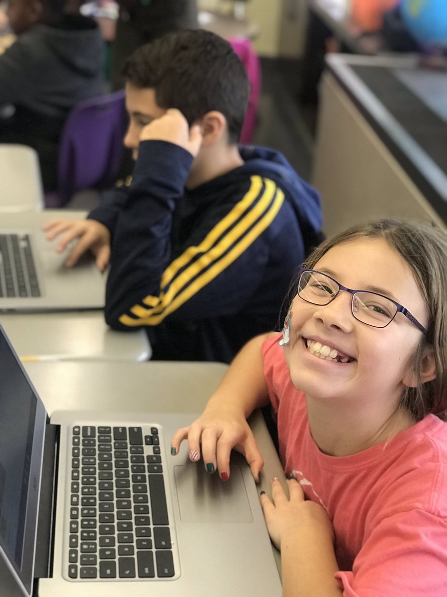 Deb58201864's tweet photo. Awesome day to Code! Thank you to the awesome students from Mount Olive HS for leading us!! #MOTSDhourofcode2019 #zywickir https://t.co/hOjraaAvZS