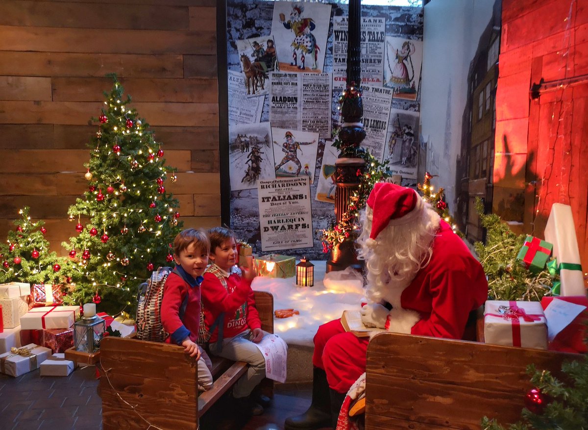 ZenBabytravel's tweet photo. They said they've been good boys and Santa almost died laughing 😂
A superb #Victorian #Grotto @museumoflondon
Thanks so much for the #invite! Very topical and festive, perfect #CulturedKids day out, there's so much more to be checked including the fabulous #beastsoflondon https://t.co/pjxkDc86uc