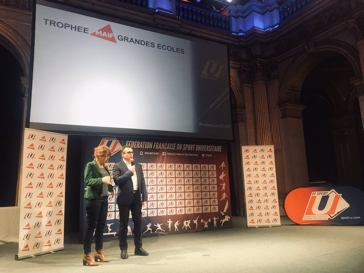BardotDamien's tweet photo. Le Challenge @MAIF du Sport Universitaire d’@iledefrance remis à l’Hôtel de Ville de @Paris aux deux établissements vainqueurs : @Paris_Dauphine et @univ_paris13. L’occasion pour @giraud68 de rappeler l’engagement de la #MAIF pour un #SportResponsable @dominique_mahe @lauremestre https://t.co/txGJtKEnld