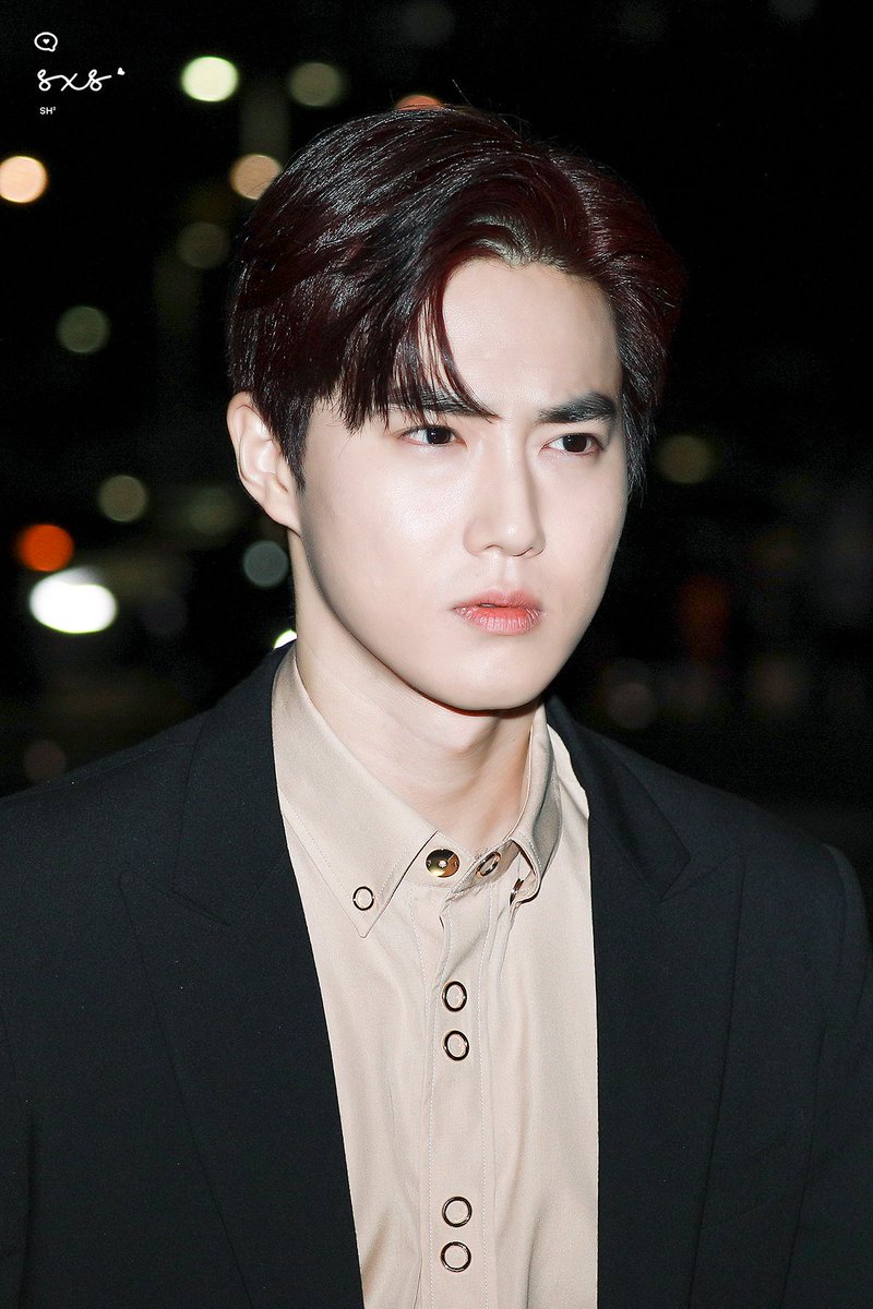 SUHOLOOK's tweet photo. https://t.co/qWNcUXQRNS