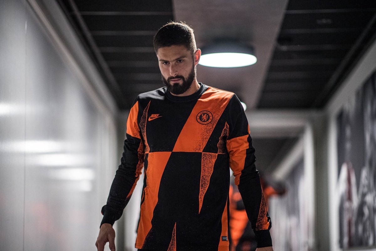 lnstantFoot's tweet photo. Selon L’Equipe, Olivier Giroud se dirigera vers l’Inter Milan cet hiver, afin de retrouver le temps de jeu qu’il a perdu à Chelsea cette saison.

Un départ de l’attaquant français est + que d’actualité puisque l’interdiction de recrutement à l’encontre de Chelsea a été levée. https://t.co/YVufPiOC4T