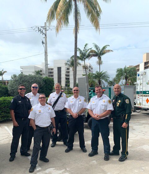 PBCFR's tweet photo. .@PBCFR Battalion 3 Command Staff and #Engine38 #firefighters participated in the @PBCountySheriff Meet and Greet in The Town of South Palm Beach, Highlighting the agencies capabilities to town residents #CommunityPartners https://t.co/3niOeyDfN3
