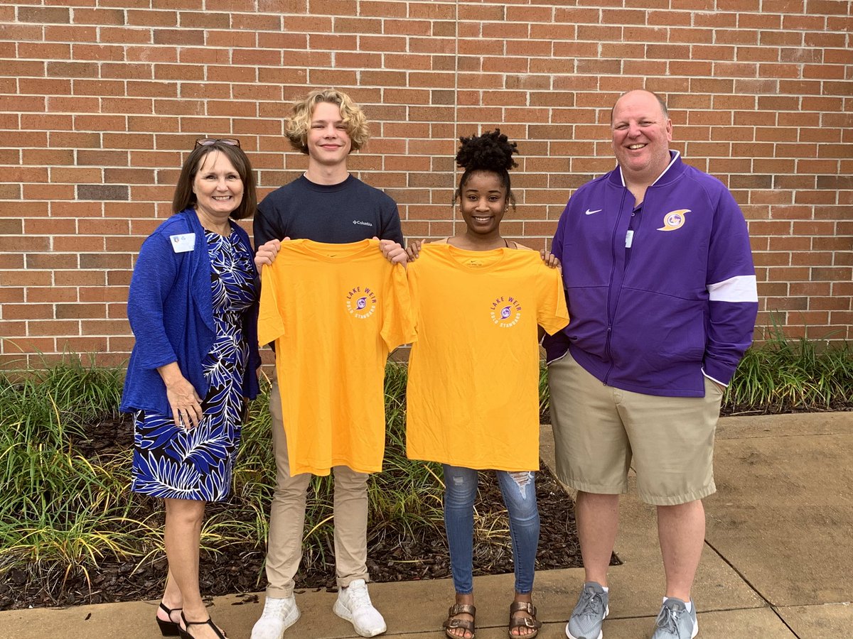 LWHS_Canes's tweet photo. Congrats to our Principal’s Student Athletes of the Month.  Shakira Davis represents our Lady Lifters. She is strong athletically &amp; her GPA is strong as well.  Junior Lucas Holsti, Varsity Soccer Team member, demonstrates noteworthy sportsmanship on and off the field. https://t.co/P59jgYnCjK