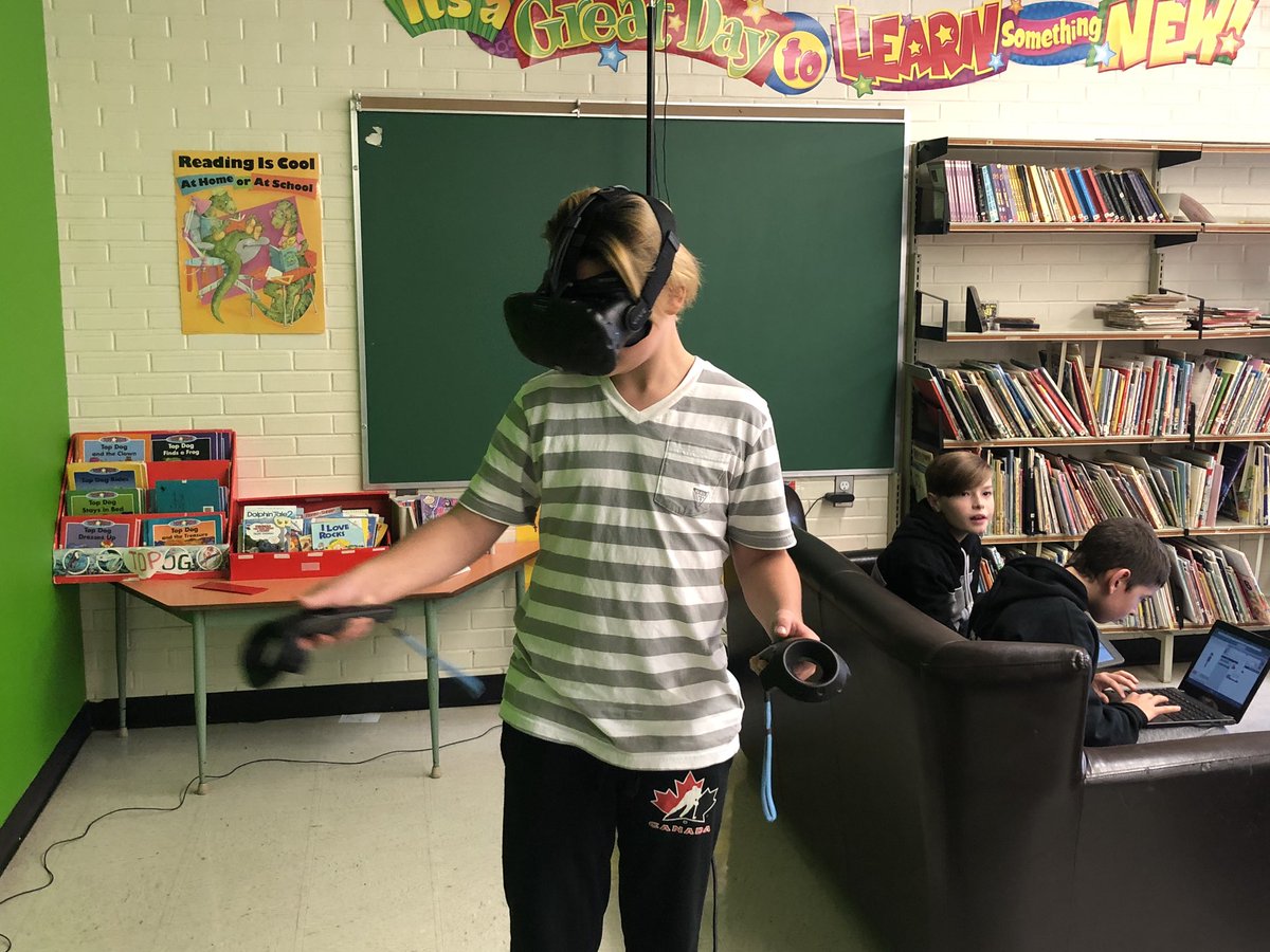 PalmerRapids_PS's tweet image. Hour of Code, Grade 5/6/7/8. Thanks @MrJonathanPratt for joining us today!  The VR is super cool!!  #anyonecancode #PRPSRocks #RCDSBCodes #hourofcode