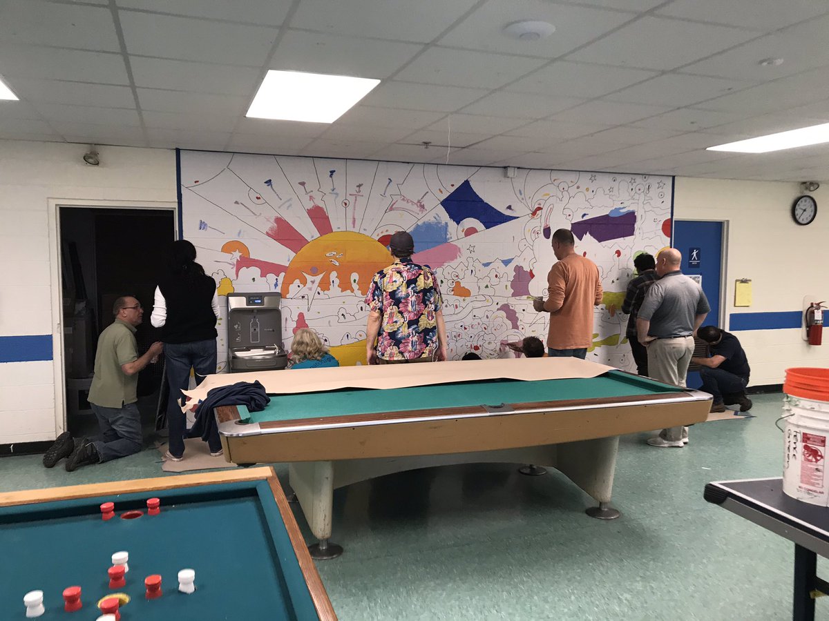 BrandoNBarkerNG's tweet photo. A sincere thank you to the 30 @nationalgridus employees who donated their time and games to the Boys and Girls Club of Cumberland RI with the @RedSoxFund today! https://t.co/MClMHKyklB