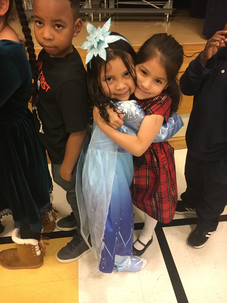 AVALONEAGLES's tweet photo. PBIS Holly-Jam https://t.co/vrwVCaK56A