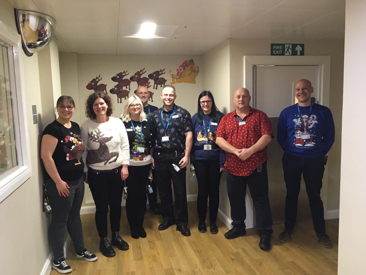 cantley's tweet photo. Miranda PICU Staff supporting Christmas Jumper Day 2010
#NHS #ChristmasJumperDay2019 @HumberNHSFT 🎅🎅🎅🎅🎅🤶🤶🤶🤶🤶🤶 https://t.co/cF5EyLDyTX