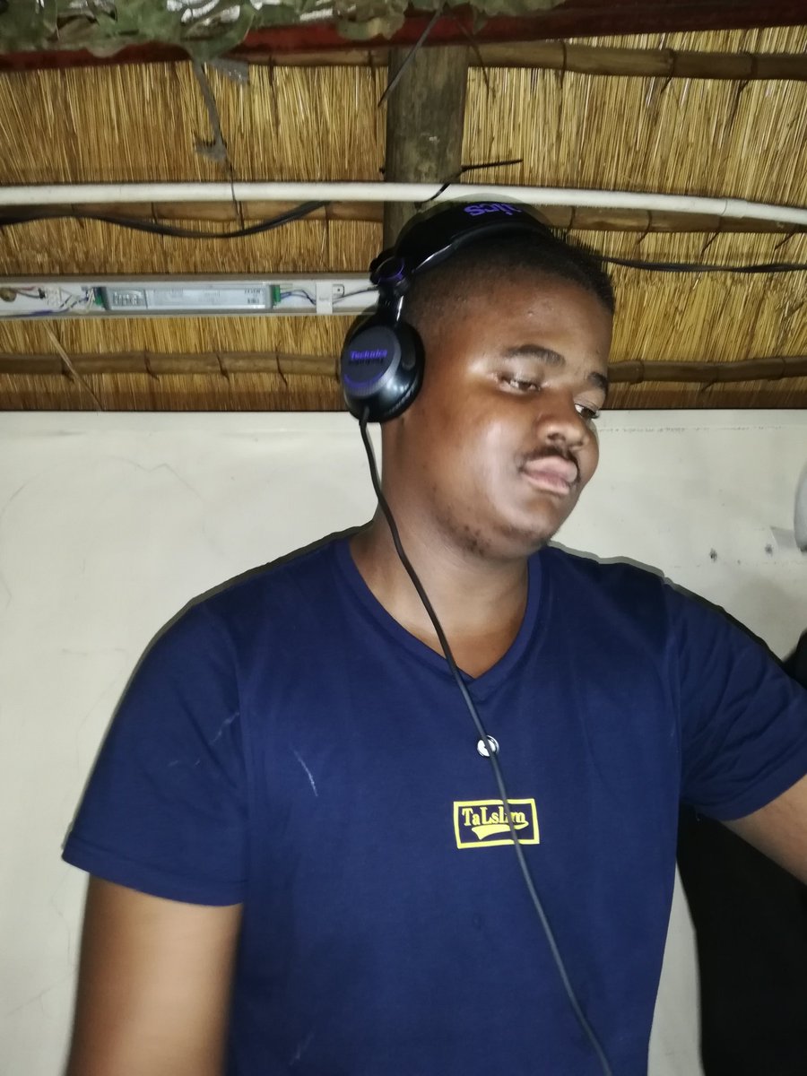 MrOraboy's tweet photo. #SupaMEGAWattPlug my brand is called 'TaLslim' meaning street wise. Am based in Mafikeng Montsioa/Ramosadi. Our Tshirts are unisex and we also have kids sizes, thank you. https://t.co/8RTjc4mj5M