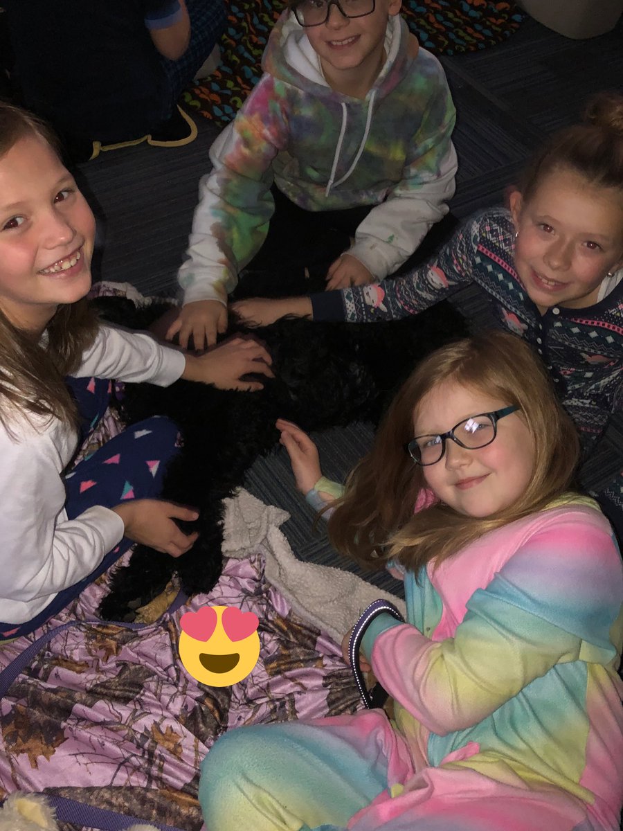 HoeingGina's tweet photo. 100% of my class accomplished 40 Achieve articles by November as a reading goal; Woohoo! #areasontocelebrate #surprisevisitfromstella @ndeschargers https://t.co/8XgOnNjsVY