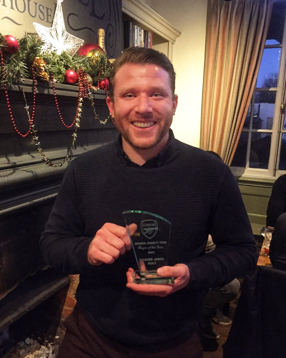 rikneale's tweet photo. Arsenal Charity Team 2019 Player Of The Year.
Delighted.
#Actor #ArsenalCharity #PlayerOfTheYear #GreatEngine #SpeedboatNoDriver https://t.co/cNb73AzN7t