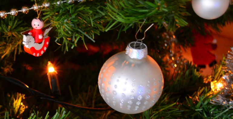 FCajamurcia's tweet photo. Te esperamos el próximo lunes a las 20:00 h. en el Aula de Cultura de Murcia para que disfrutes con nosotros del 'Concierto de Navidad' que va a interpretar la Coral Alfonso X, dirigida por Héctor Marín Tellez. https://t.co/v9vs3X7bzg https://t.co/ynn6rfZUg0