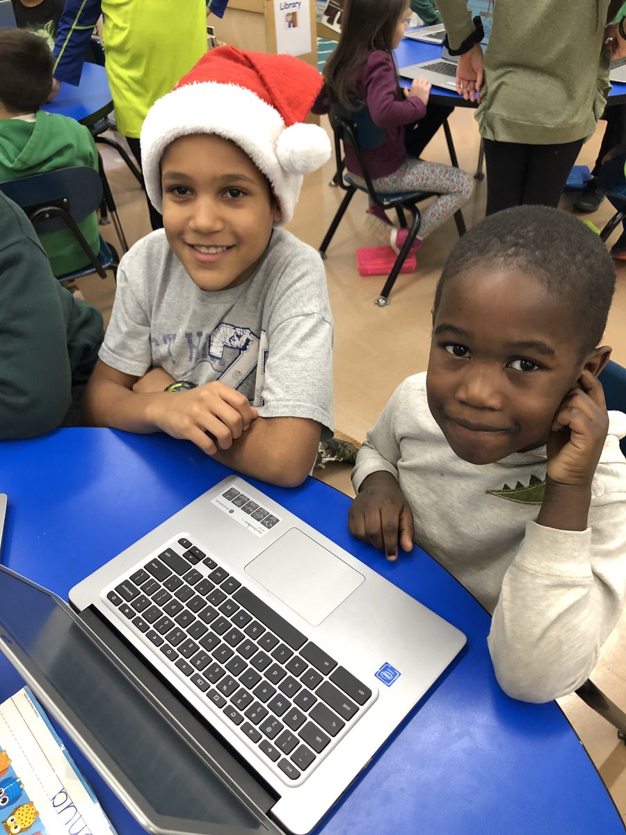 dauchert2210's tweet photo. Hour of Code with our afternoon K students! Great job, 4th graders! π@Jen1Curry @kristymc24 #MOTSDhourofcode2019 https://t.co/U7iolx8dpZ