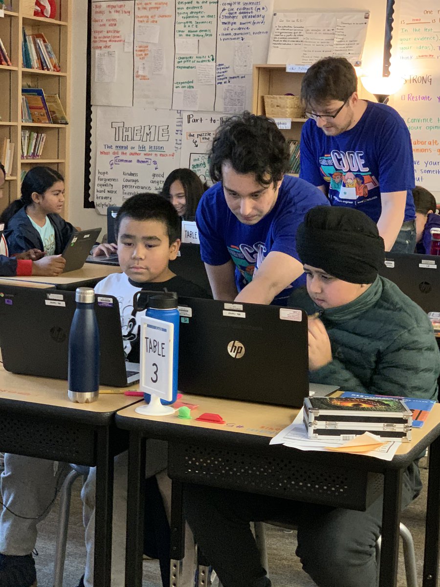 haleywa_PLT's tweet photo. What is a programmer? What does an engineer do? @McM_Heights students are finding out first hand with @ms_campi @codeorg @scratch @awscloud @HighlineSchools @jjlozano #HighlineCodes #HighlineProud #HourOfCode https://t.co/49vG5slxPs