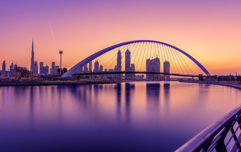 ShoreExcursions's tweet photo. Did you know that Dubai has transformed from a desert trading post to an urban destination for the world's wealthiest? Explore all Dubai has to offer ranging from lavish shopping &amp; dining experiences to adventurous desert safaris! #Dubai #excursions https://t.co/Apoq6eSrWe