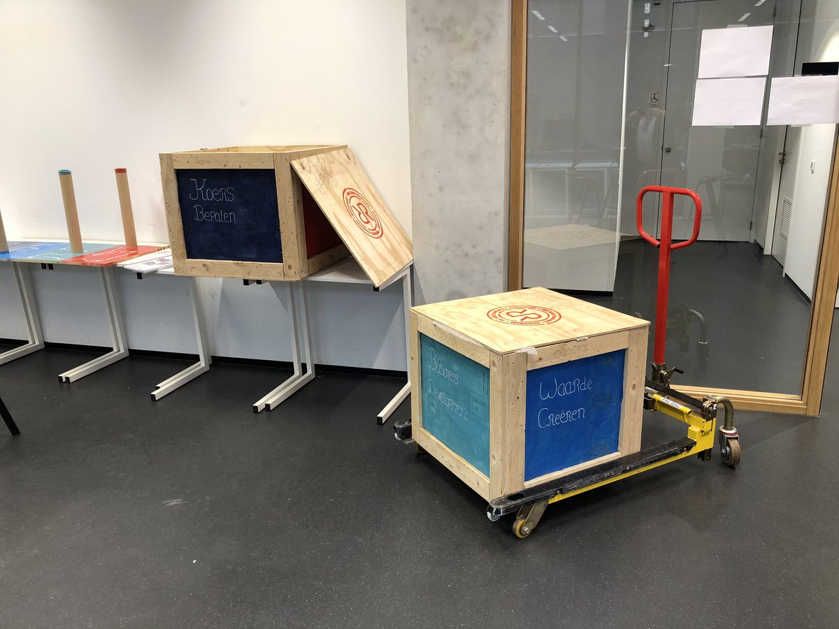 ecphaff's tweet photo. Gelukt! Na zes jaar onderwijs vernieuwen “voldaan” op alle 4 de standaarden. OOK met een nieuwe vorm van afstuderen. Door toewijding van reflectieve docenten. #CE #communitys #hrbs #letschangethefaceofbusiness https://t.co/qR9Hcc4HuQ