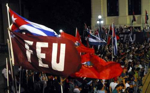 DrRobertoMOjeda's tweet photo. Celebramos el 97 aniversario @FeuCuba, organización heredera y vanguardia de la #Revolución. Contamos con el compromiso y entrega de nuestros jóvenes para continuar defendiendo y desarrollando el #Socialismo. #SomosCuba #SomosContinuidad @DiazCanelB https://t.co/XwRVJklL7c
