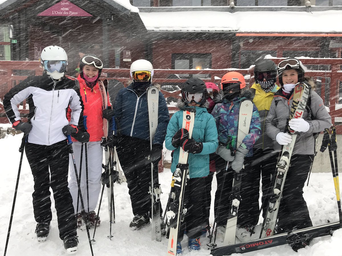 SportBHillGirls's tweet photo. Snow and high winds stopped our skiing today, but the girls are in good spirits with a hot choc, swim and movie @SchoolSkiChamps #frozen2 #dumpingofsnow #les2alps https://t.co/8KTXGqUn5z