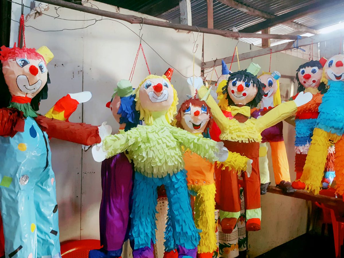 Oferta turística de este fin de semana desde la casa de doña Ligia Angulo quien se dedica a la elaboración de piñata y artesanía del barrio Sandino del municipio de Dolores.