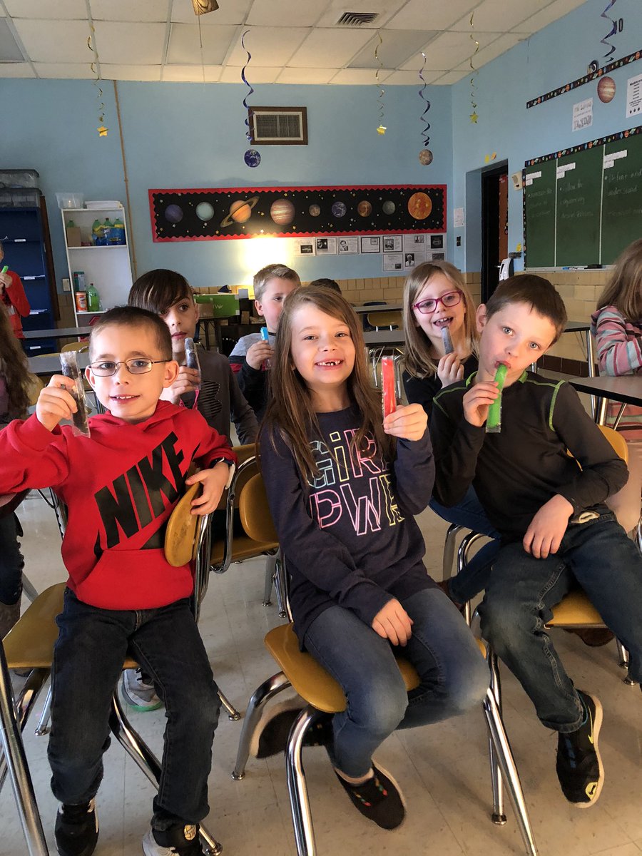 lilly_pecaut's tweet photo. 2nd graders loved testing their coolers to see if they could keep ice from melting, but I think the popsicle part was their favorite! #theknightway https://t.co/zJdJV8v8sV